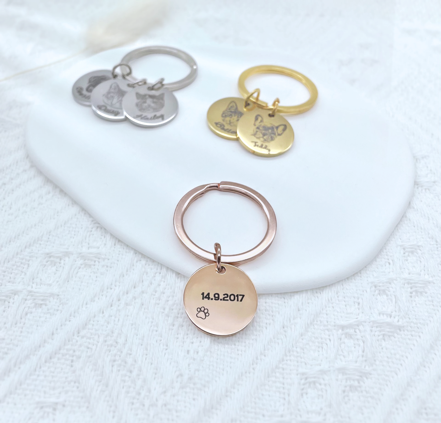 Personalised Pet Portrait Keychain - Small/ Multi-pet